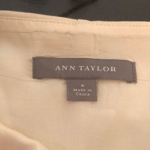 Ann Taylor Ivory/Winter White Tulip Skirt size 4 - Picture 4 of 7
